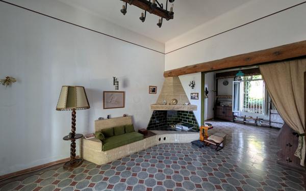 Maison à vendre    6 pièces • 185 m2 Montbazin