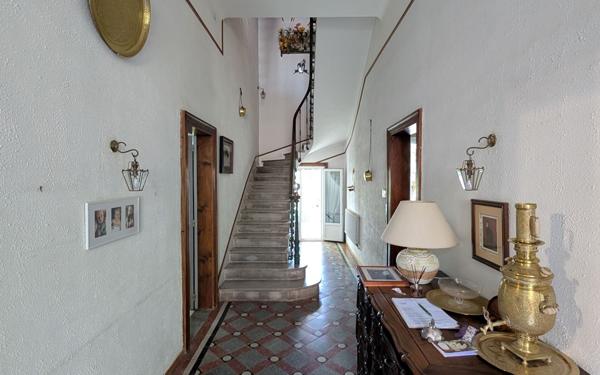 Maison à vendre    6 pièces • 185 m2 Montbazin