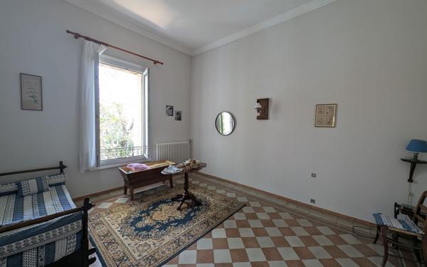 Maison à vendre    6 pièces • 185 m2 Montbazin