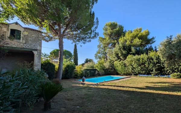 Maison à vendre    6 pièces • 185 m2 Montbazin