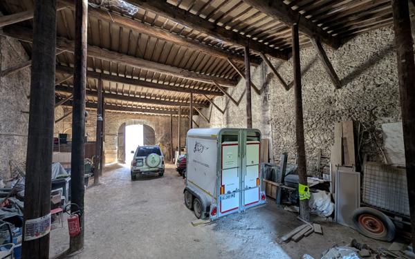 Maison à vendre    6 pièces • 185 m2 Montbazin