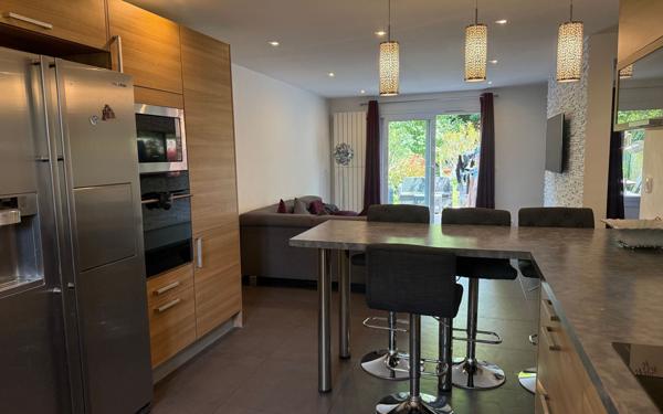 Appartement à vendre    4 pièces • 83,08 m2 Champs-sur-Marne