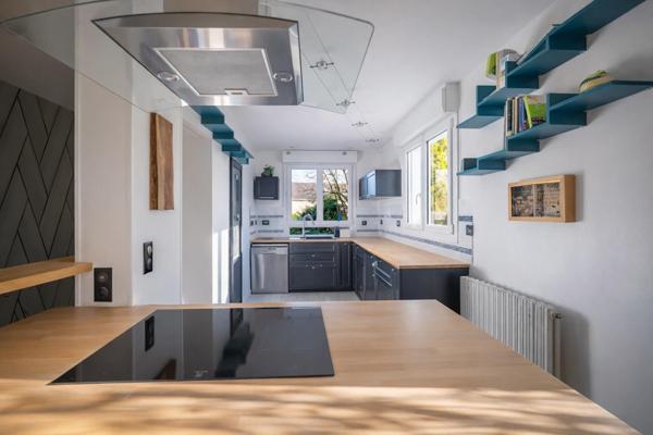 Maison à SARGE-LES-LE-MANS, 72190 - 6 pièces 154m²