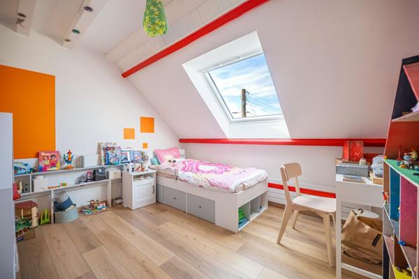 Maison à SARGE-LES-LE-MANS, 72190 - 6 pièces 154m²