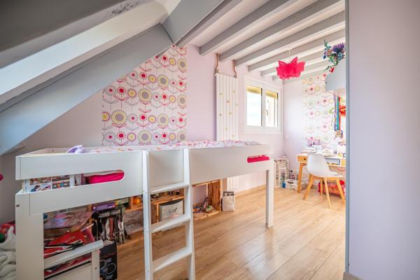 Maison à SARGE-LES-LE-MANS, 72190 - 6 pièces 154m²