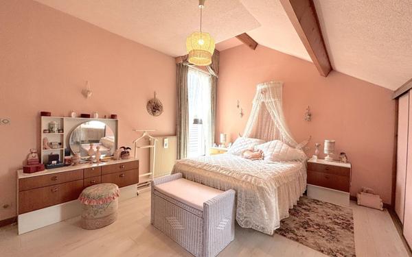 Maison à vendre    6 pièces •  Combs-la-Ville