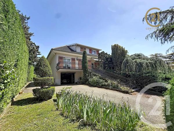 Maison à vendre  5 pièces - 213 m 2   VOURLES  - 69