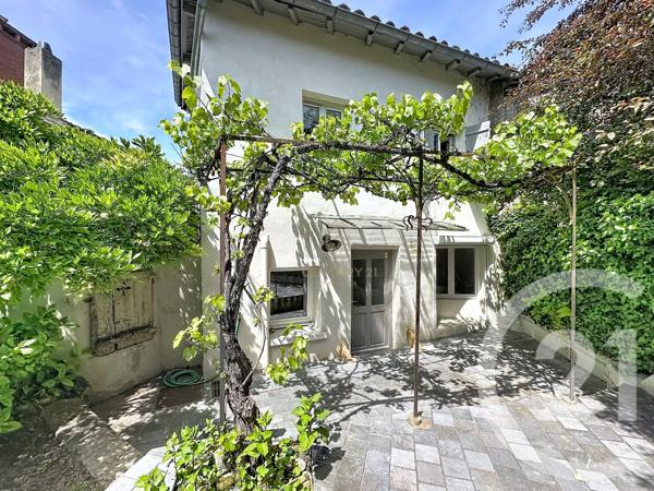 Maison à vendre  5 pièces - 213 m 2   VOURLES  - 69