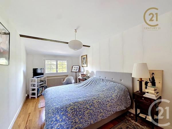 Maison à vendre  5 pièces - 213 m 2   VOURLES  - 69