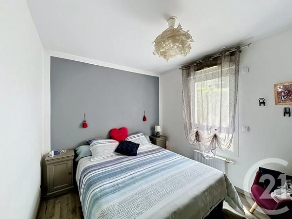 Appartement à vendre  3 pièces - 67 m 2   VENISSIEUX  - 69