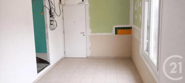 Appartement T2 à vendre  2 pièces - 56 m 2   LES MEES  - 04