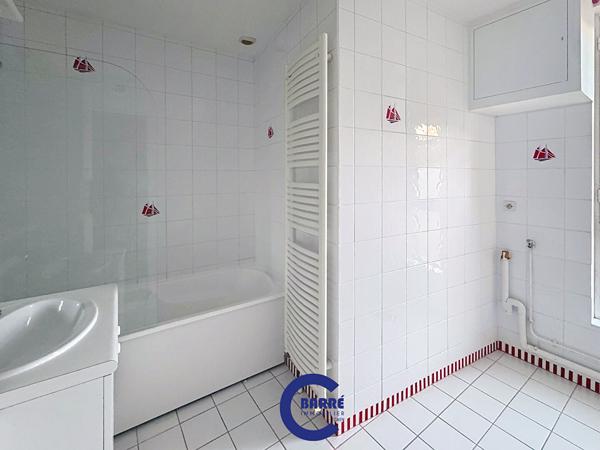 CAEN Rue Caponière : appartement ancien 3 pièces terrasse + parking , Caen