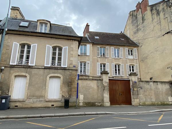 CAEN Rue Caponière : appartement ancien 3 pièces terrasse + parking , Caen