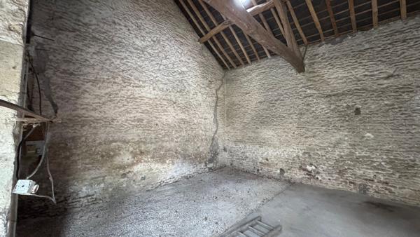 Angerville (91670) EXCLUSIVITÉ – Corps de ferme avec charme et potentiel à 10 min de la gare SNCF d’Angerville