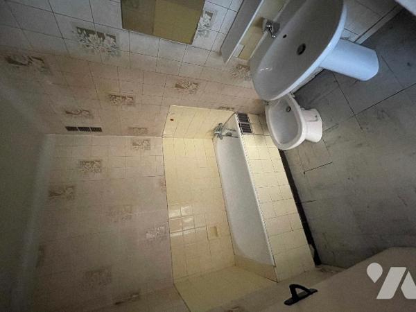 À vendre – appartement à rénover – Centre-ville de Tarbes (Cours Gambetta)