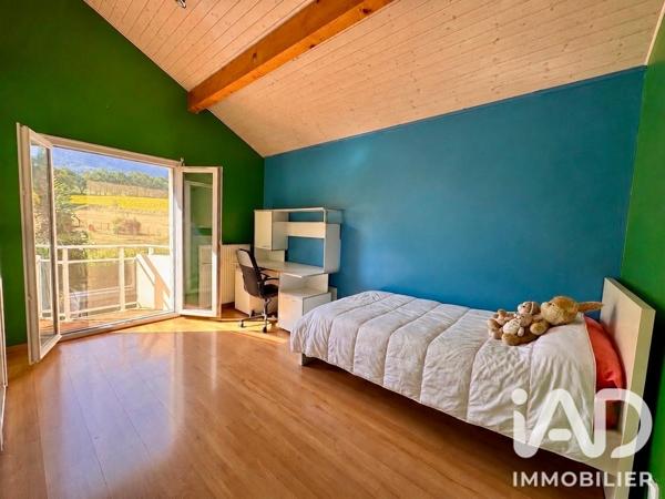 Maison à vendre 5 pièces 243 m² Archamps