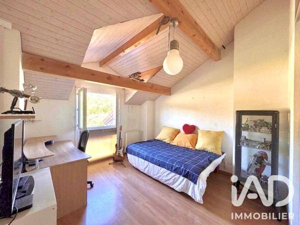 Maison à vendre 5 pièces 243 m² Archamps