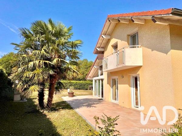 Maison à vendre 5 pièces 243 m² Archamps