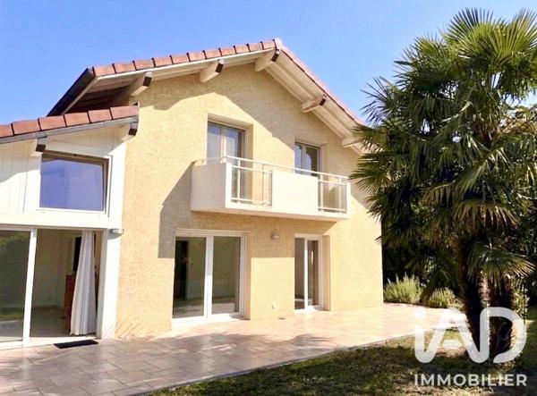 Maison à vendre 5 pièces 243 m² Archamps