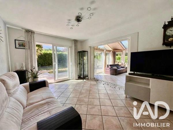 Maison à vendre 5 pièces 243 m² Archamps