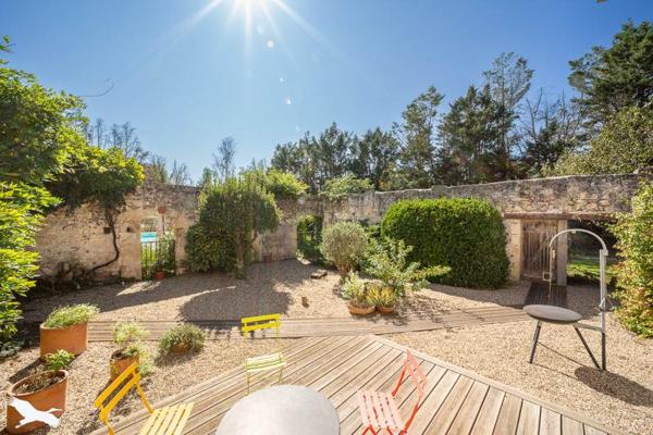 Maison à vendre |  Saint-Savin |  12 pièces | 320 m²