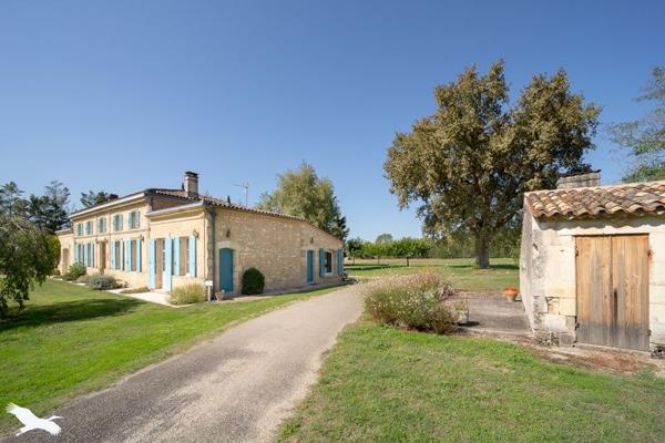 Maison à vendre |  Saint-Savin |  12 pièces | 320 m²