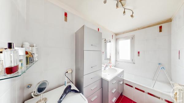 Appartement à vendre  5 pièces - 103 m2 LA COURNEUVE - 93