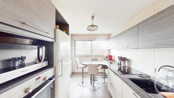 Appartement à vendre  5 pièces - 103 m2 LA COURNEUVE - 93