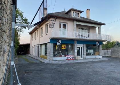 Immeuble locatif - Oloron-sainte-marie - Réf.:205359 OLORON CENTRE-VILLE ** IMMEUBLE COMPOSE D'UN LOCAL COMMERCIAL ET DE 4 APPARTEMENTS ACTUELLEMENT LOUES **