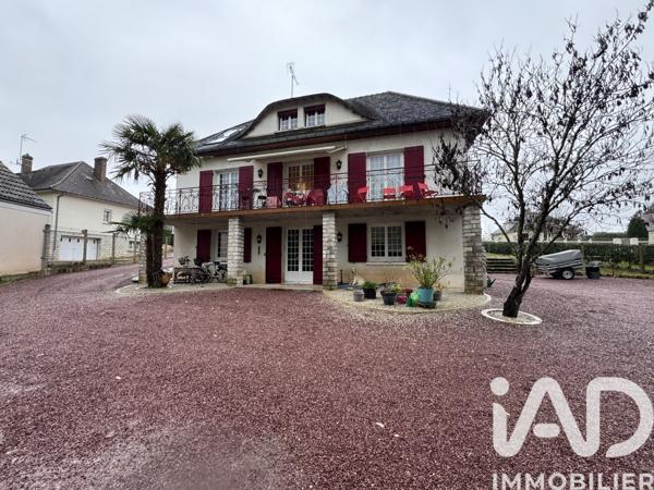 Maison à vendre 10 pièces 241 m² Bonneval