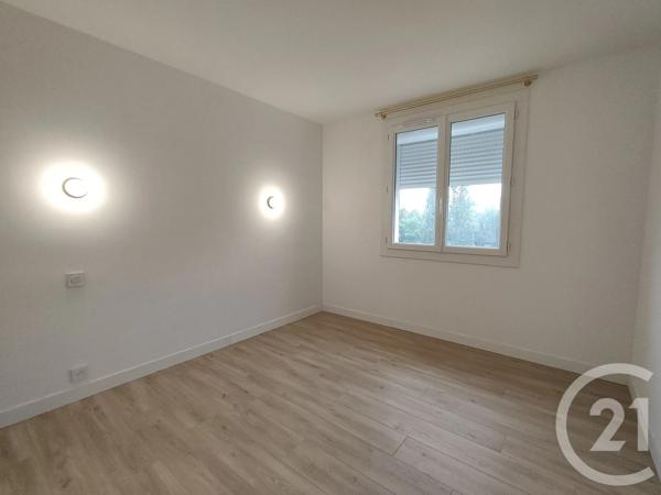 Appartement F3 à vendre  3 pièces - 66,69 m 2   TARBES  - 65