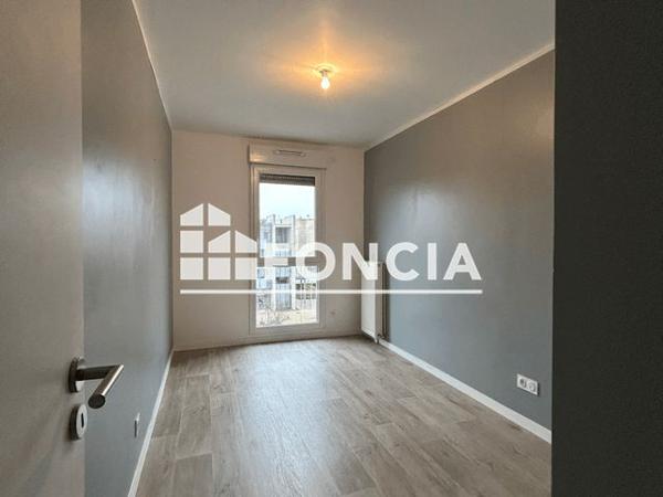 Location Appartement 4 pièces 84 m² - Gif-sur-yvette 91190