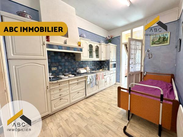 Orange (84100) Maison centre Orange avec jardin