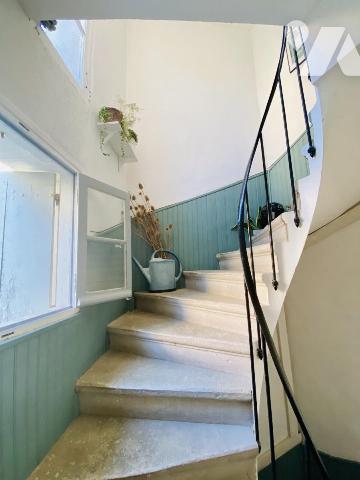 Appartement T3 de 85,50 m² carrez en plein de cœur de Castries avec vue imprenable