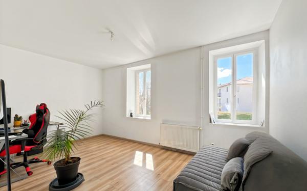 Appartement à louer    4 pièces • 89,46 m2 Grenade