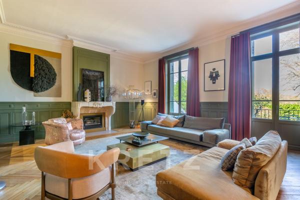 LYON 6ᵉ – PARC TÊTE D'OR | APPARTEMENT de 206 m2 - JARDIN PRIVATIF - GARAGES