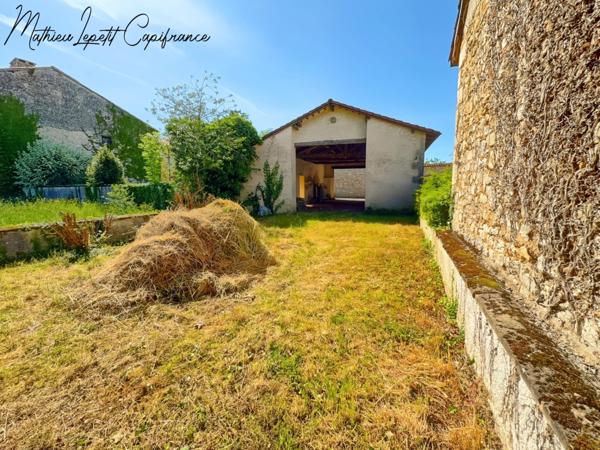 Dpt Dordogne (24), à vendre NÉGRONDES grande maison 10 chambres et grands espaces intérieurs TERRAIN 1118 M²