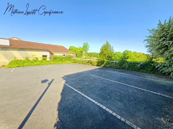 Dpt Dordogne (24), à vendre NÉGRONDES grande maison 10 chambres et grands espaces intérieurs TERRAIN 1118 M²