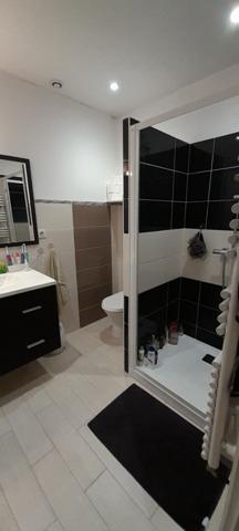 Maison familiale dans le bourg de Lauzach