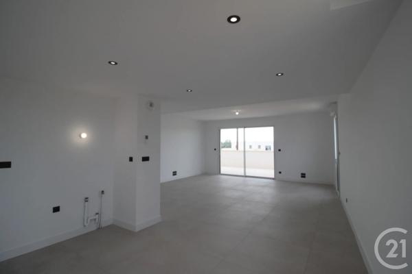 Appartement T4 à vendre  4 pièces - 120,15 m 2   CASTRIES  - 34