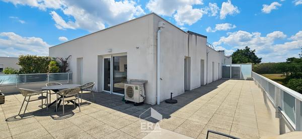 LE BOUSCAT HIPPODROME - Appartement en attique de 80m² avec terrasse de 100 m² - Résidence récente et sécurisée