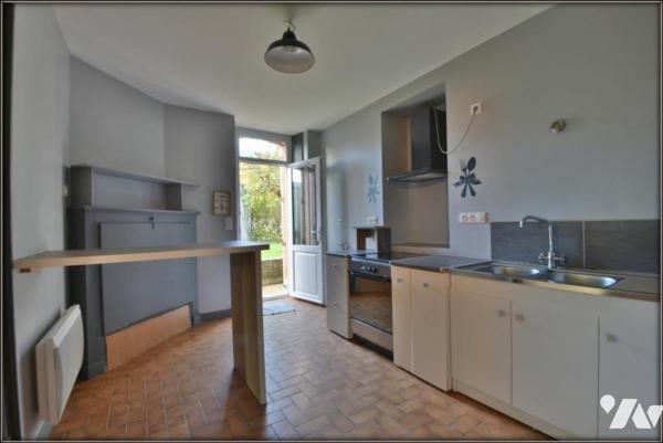 MAISON DE BOURG AVEC JARDIN LE RHEU