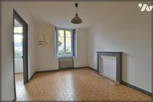 MAISON DE BOURG AVEC JARDIN LE RHEU