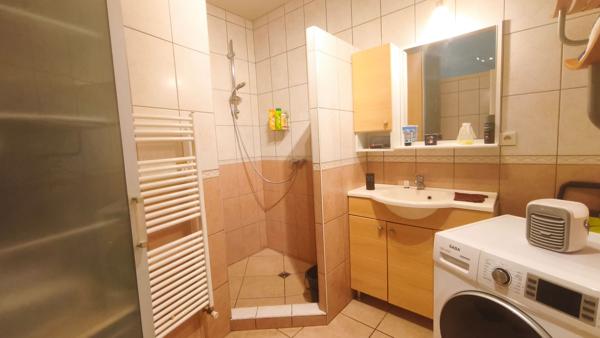 À vendre :  Investisseur Appartement T2 avec garage à Bourg-en-Bresse quartier gare