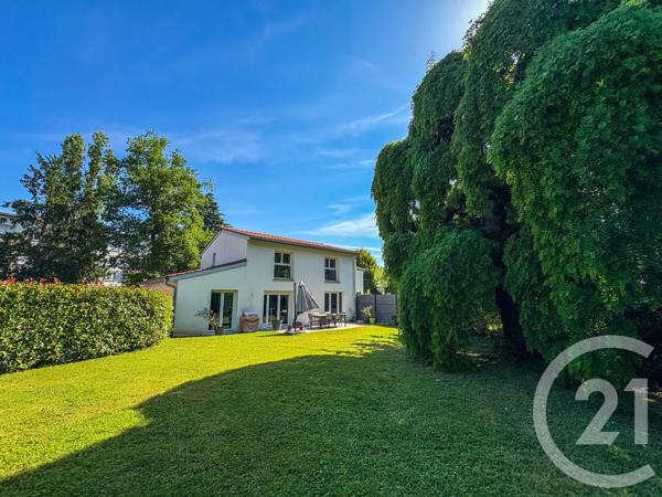 Maison à vendre  6 pièces - 131,30 m 2   JASSANS RIOTTIER  - 01
