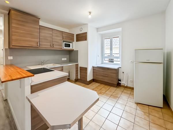 Appartement Saint Fargeau Ponthierry 3 pièce(s) cave et parking