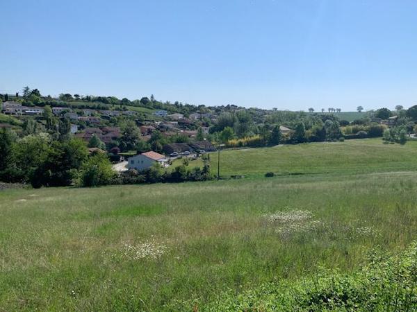 Terrain constructible 927m² - 31590 Verfeil