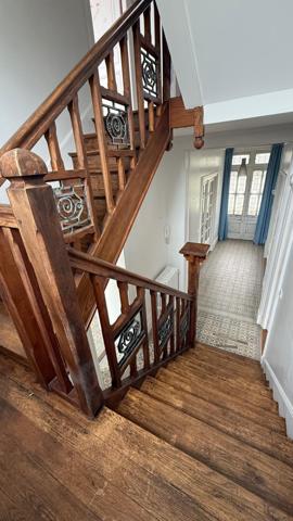 Maison bourgeoise avec jardin au centre ville