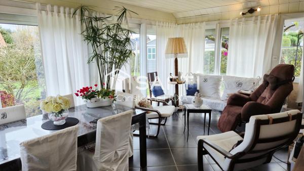 Maison individuelle avec garage dans lotissement calme, quartier des Bruyères, proche forêt.
