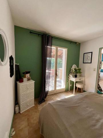 Maison Château L'Evêque 130 m2 avec garage et jardin
